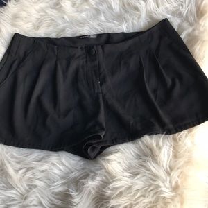 Victoria’s Secret Shorts Size 10
